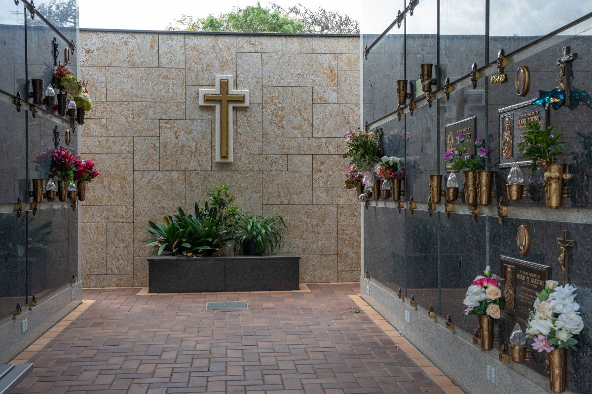 Crypts pf the sacred heart internal